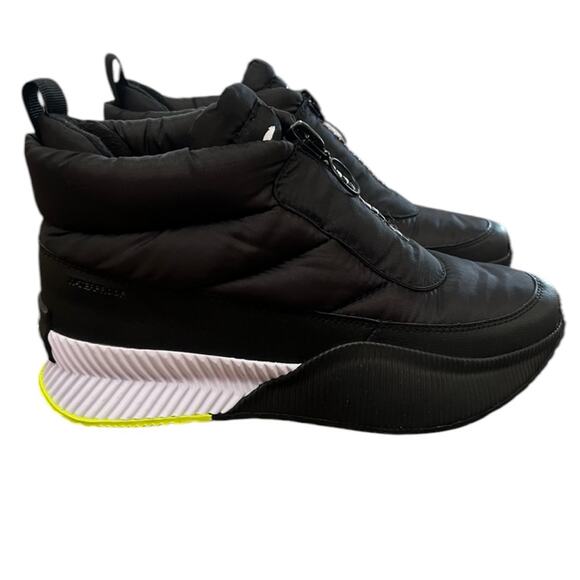 NWOT Women's Sorel Out N About III Puffy Zip Bootie in Black/White – Sz 9.5 - Picture 7 of 12